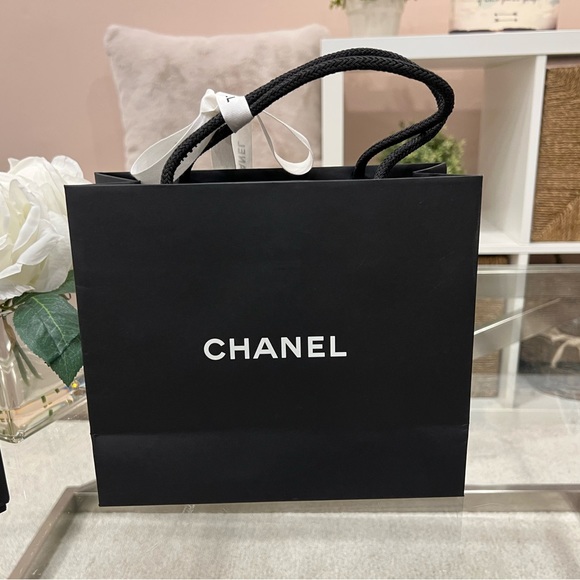 Chanel Gift Box Set - Picture 8 of 12